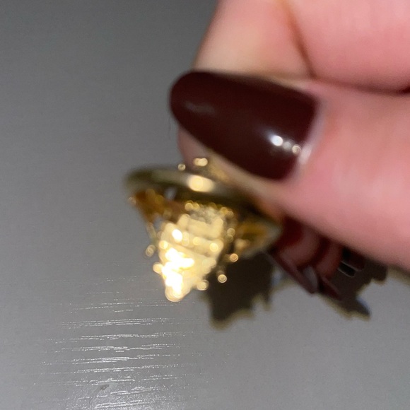 Gold ring - Picture 2 of 7